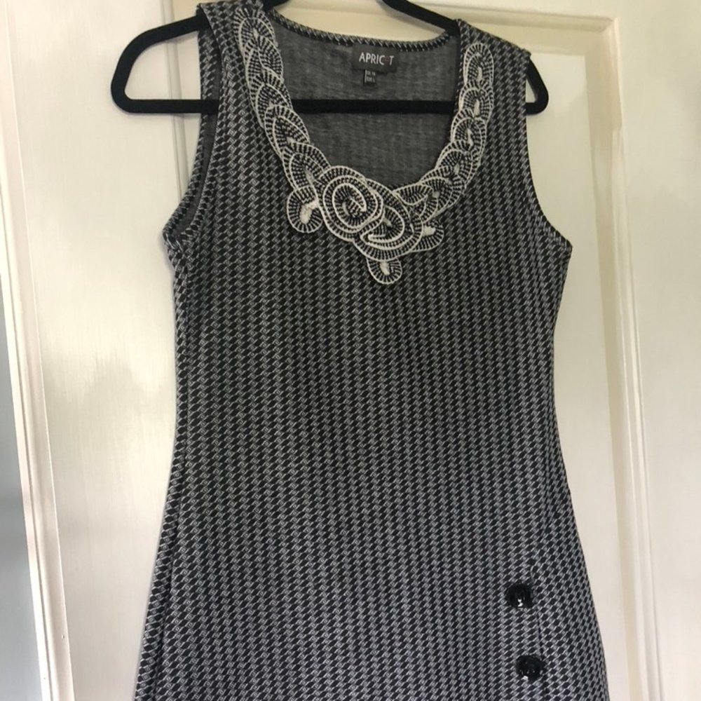 Fine Knit Sleeveless Apricot Dress Size L